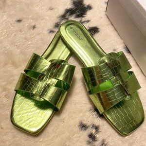 Bamboo Green Croc-Embossed Women's Slides
